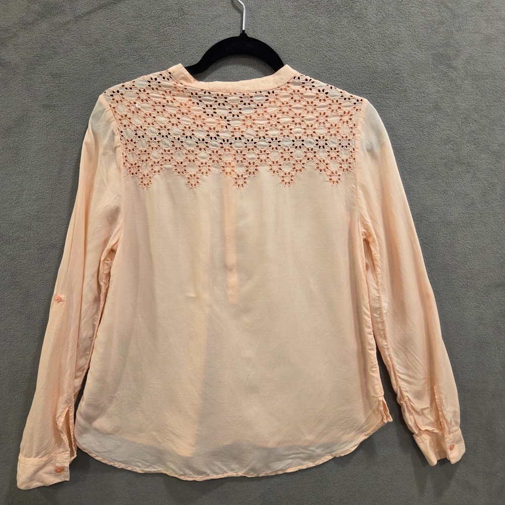 American Eagle Eyelet Lace Blouse Shirt Top Women's Size Medium‎ Casual Office - Picture 2 of 6